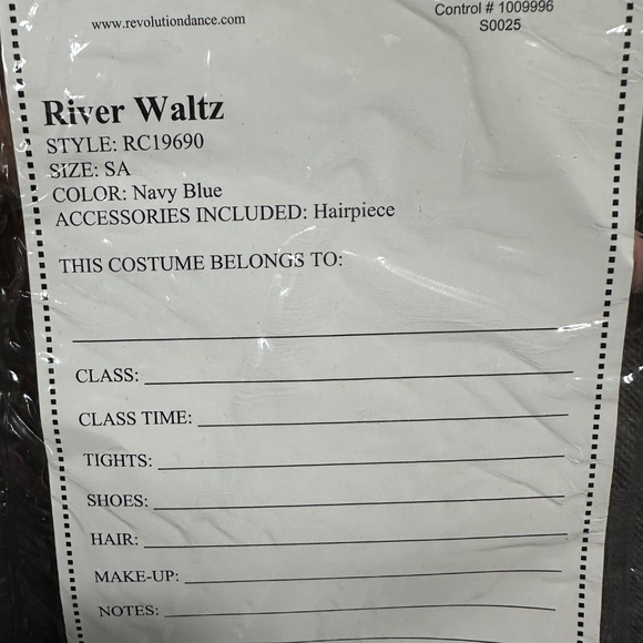 Dance Costume: River Waltz - Picture 7 of 8